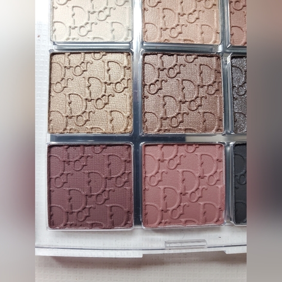 Dior Backstage Smoky Essentials Eyeshadow Palette - Picture 10 of 12